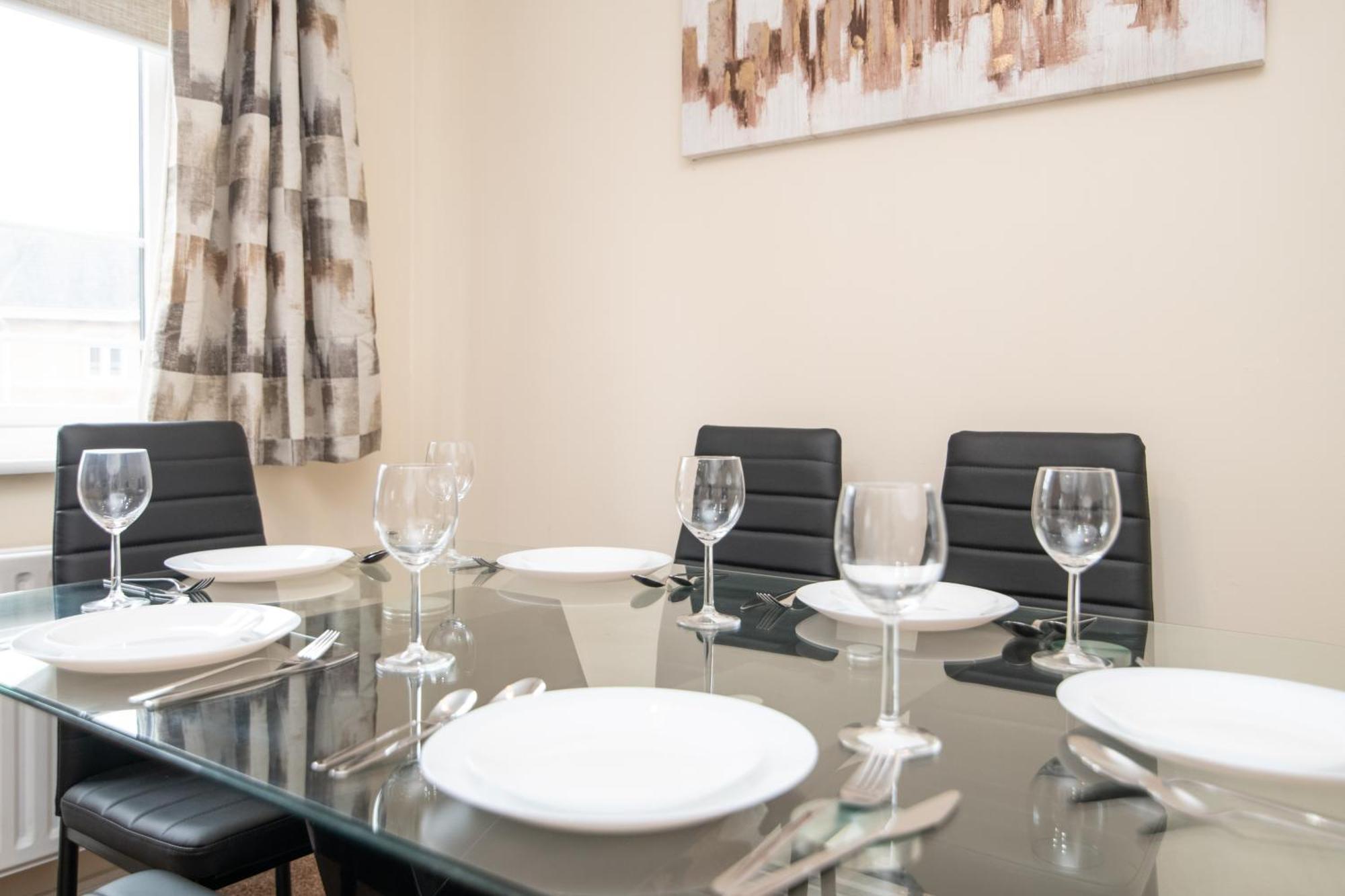 Newly Refurbed 5 Bed House With Free Parking N Dryer Holiday home Birmingham